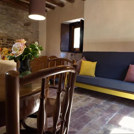 לינה וארוחת בוקר Dos Arcos Usana