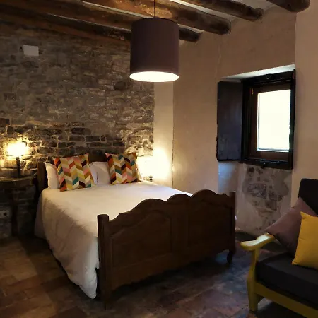 Dos Arcos Usana Аинса-Собрарбе