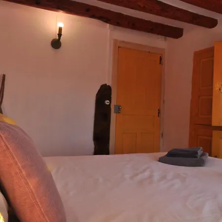 Dos Arcos Usana לינה וארוחת בוקר אינסה