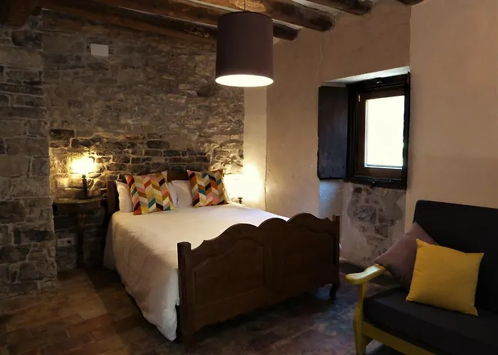 Dos Arcos Usana 아인사