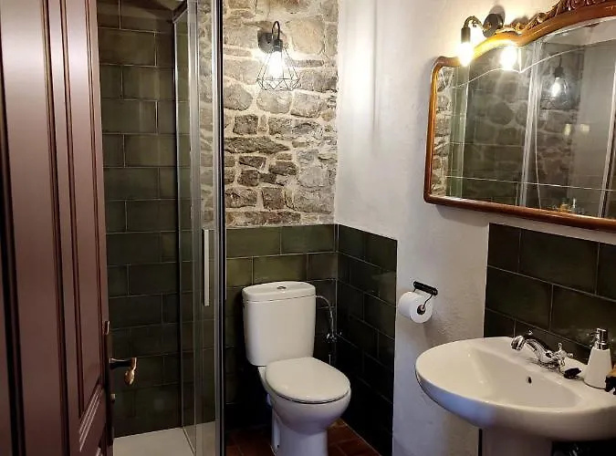 B&B Dos Arcos Usana 아인사