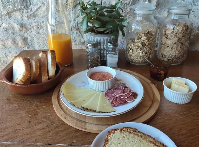 Dos Arcos Usana Bed & Breakfast 3*